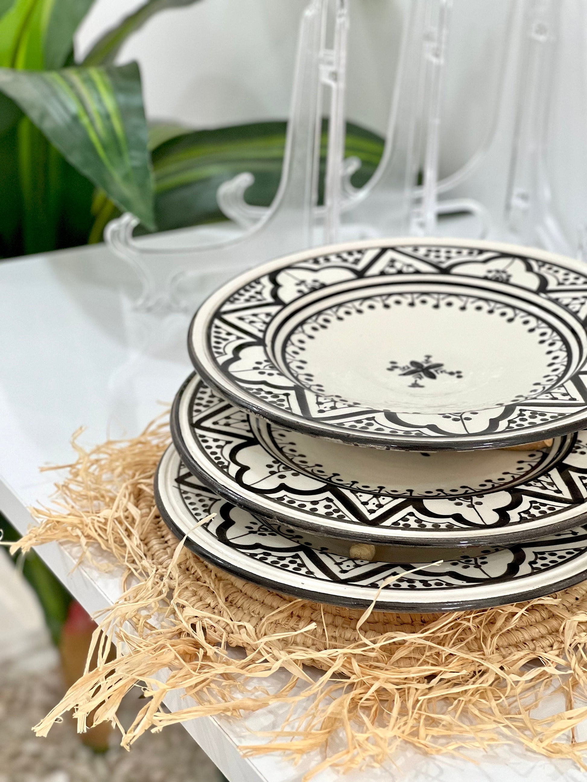 Handcrafted Moroccan Ceramic Dining Plates Set - Exquisite Hand-Painted Artisanal Dinnerware