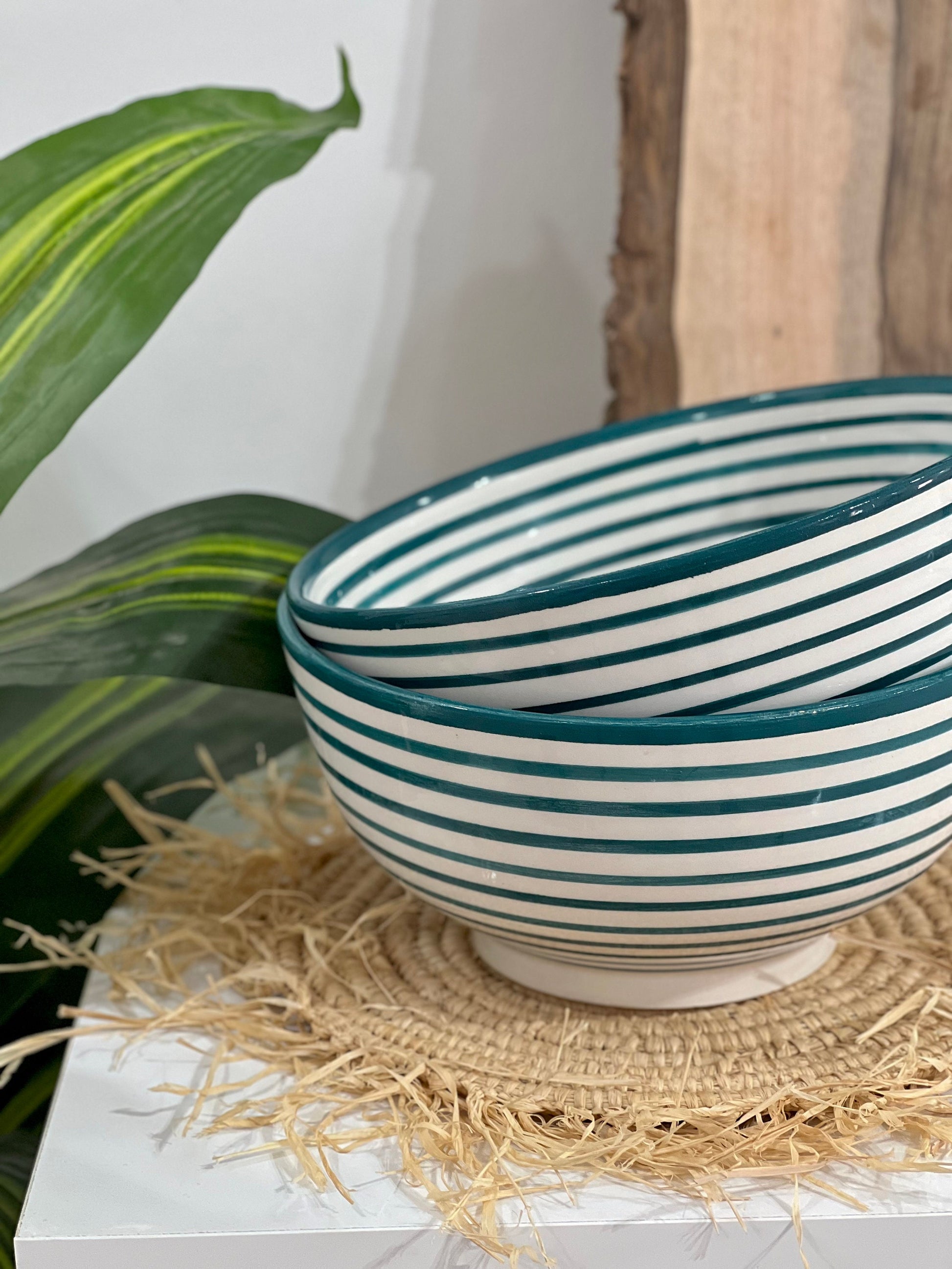 Handmade Ceramic Salad Bowl - (7.9 In) X (4 In) - Pottery Bowl - Large Salad Bowl - Handpainted Bowl - Ceramic Fruit Bowl - Modern Tableware