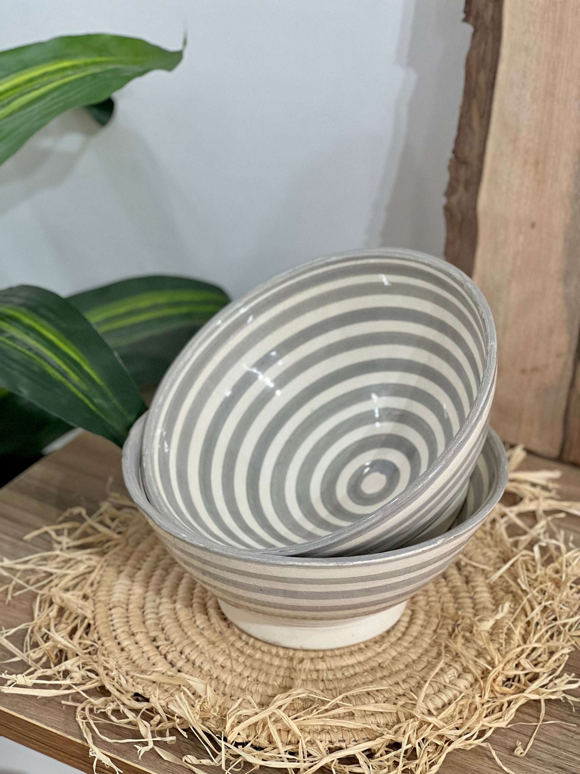 Handmade Ceramic Salad Bowl - (7.3In X 3.5In) - Pottery Bowl - Large Salad Bowl - Handpainted Bowl - Ceramic Fruit Bowl - Modern Tableware