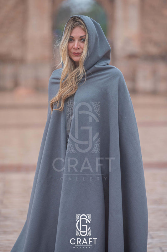 Soft Moroccan Luxury Long Winter Cape Coat – Cozy Poncho Overcoat for Cold Weather , Its Flowing Design Drapes Beautifully over the Body