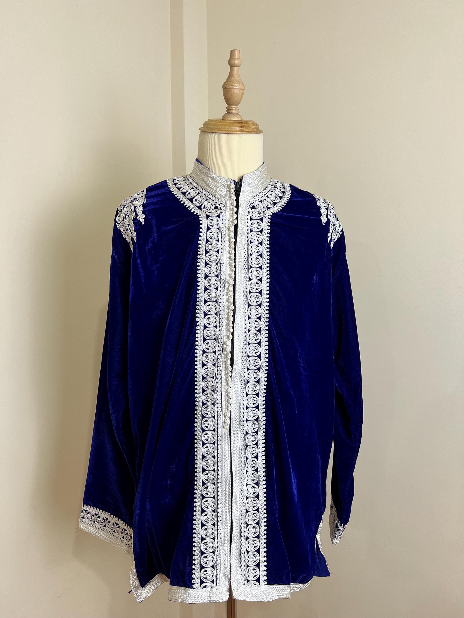 Royal Moroccan Men Tunic Caftan Breathable Fiber Cotton Hand Tread, Special Soft Tissue, Kaftan for Men, Djellaba for Men Comfy Loungewear