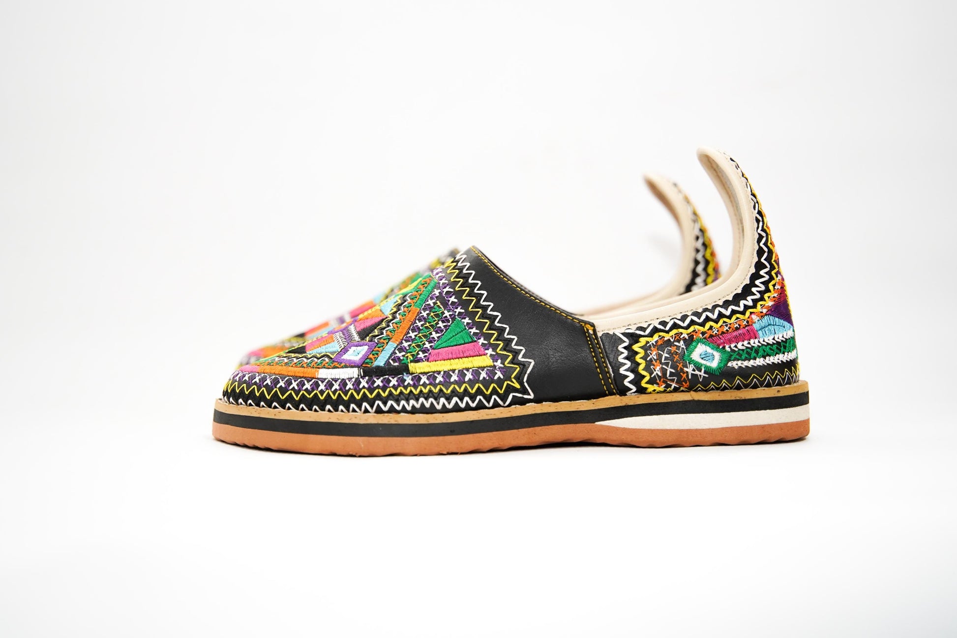 Handmade Moroccan Leather Babouche Slippers for Women, Embroidered Organic Sheepskin House Slippers, Moroccan Shoes, and Leather Babouche.