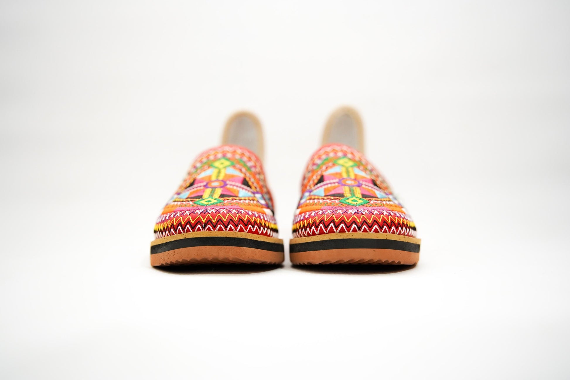 Handmade Moroccan Leather Babouche Slippers for Women, Embroidered Organic Sheepskin House Slippers, Moroccan Shoes, and Leather Babouche.
