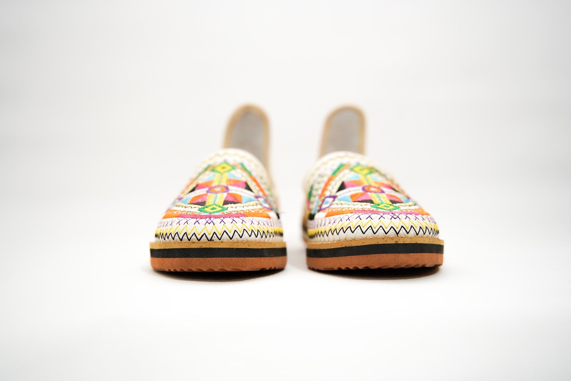 Handmade Moroccan Leather Babouche Slippers for Women, Embroidered Organic Sheepskin House Slippers, Moroccan Shoes, and Leather Babouche.
