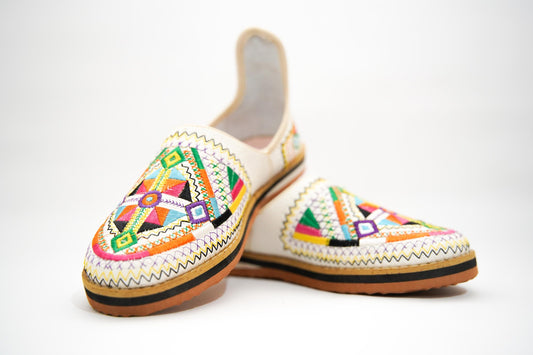 Handmade Moroccan Leather Babouche Slippers for Women, Embroidered Organic Sheepskin House Slippers, Moroccan Shoes, and Leather Babouche.