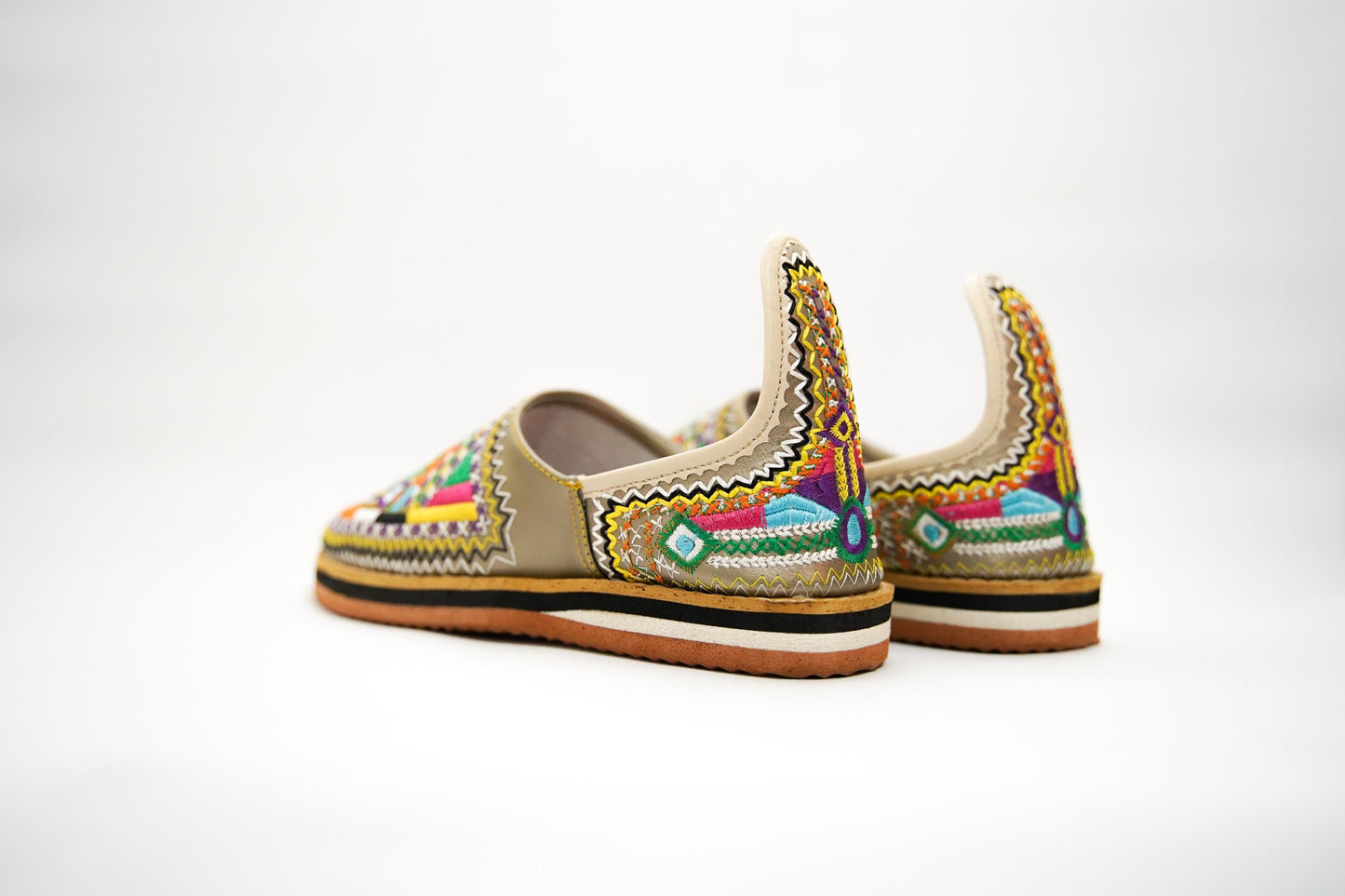 Handmade Moroccan Leather Babouche Slippers for Women, Embroidered Organic Sheepskin House Slippers, Moroccan Shoes, and Leather Babouche.