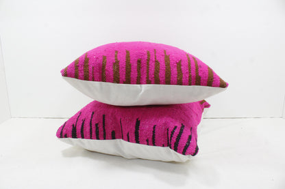 Set of 2 Vintage Moroccan Pillows 100% Wool , Absolutely Gorgeous Pillow Floor Pillow Moroccan Berber Home Design Handmade Kilim Berber