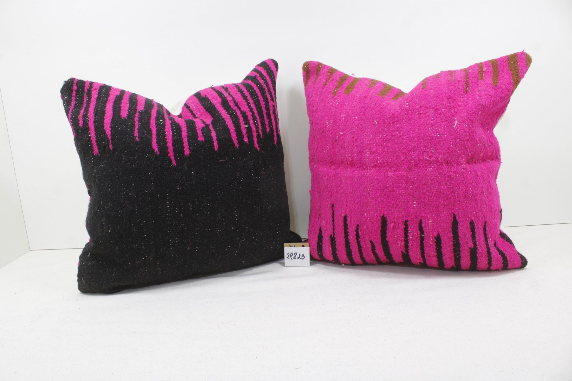 Set of 2 Vintage Moroccan Pillows 100% Wool , Absolutely Gorgeous Pillow Floor Pillow Moroccan Berber Home Design Handmade Kilim Berber