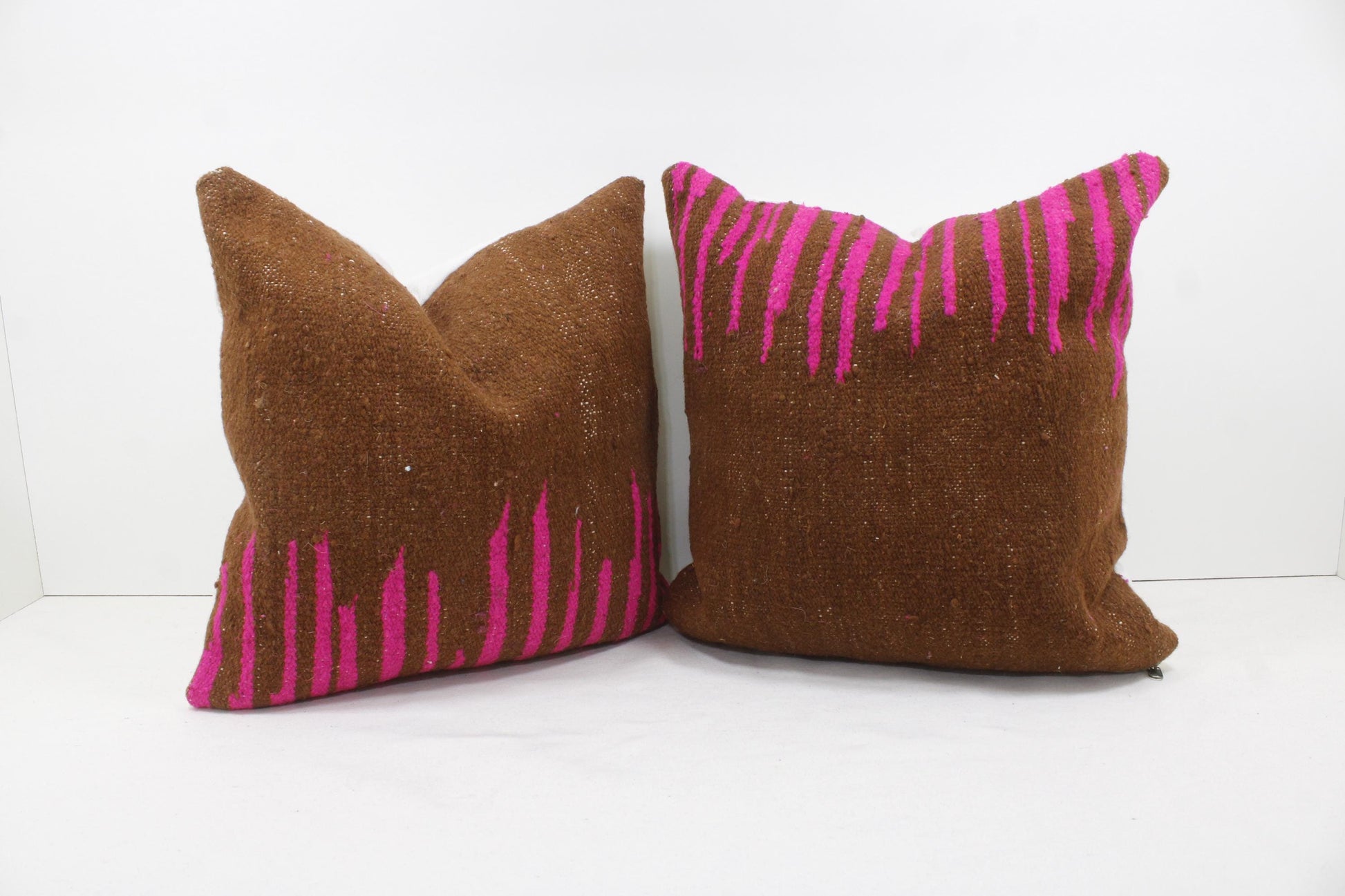 Set of 2 Vintage Moroccan Pillows 100% Wool , Absolutely Gorgeous Pillow Floor Pillow Moroccan Berber Home Design Handmade Kilim Berber