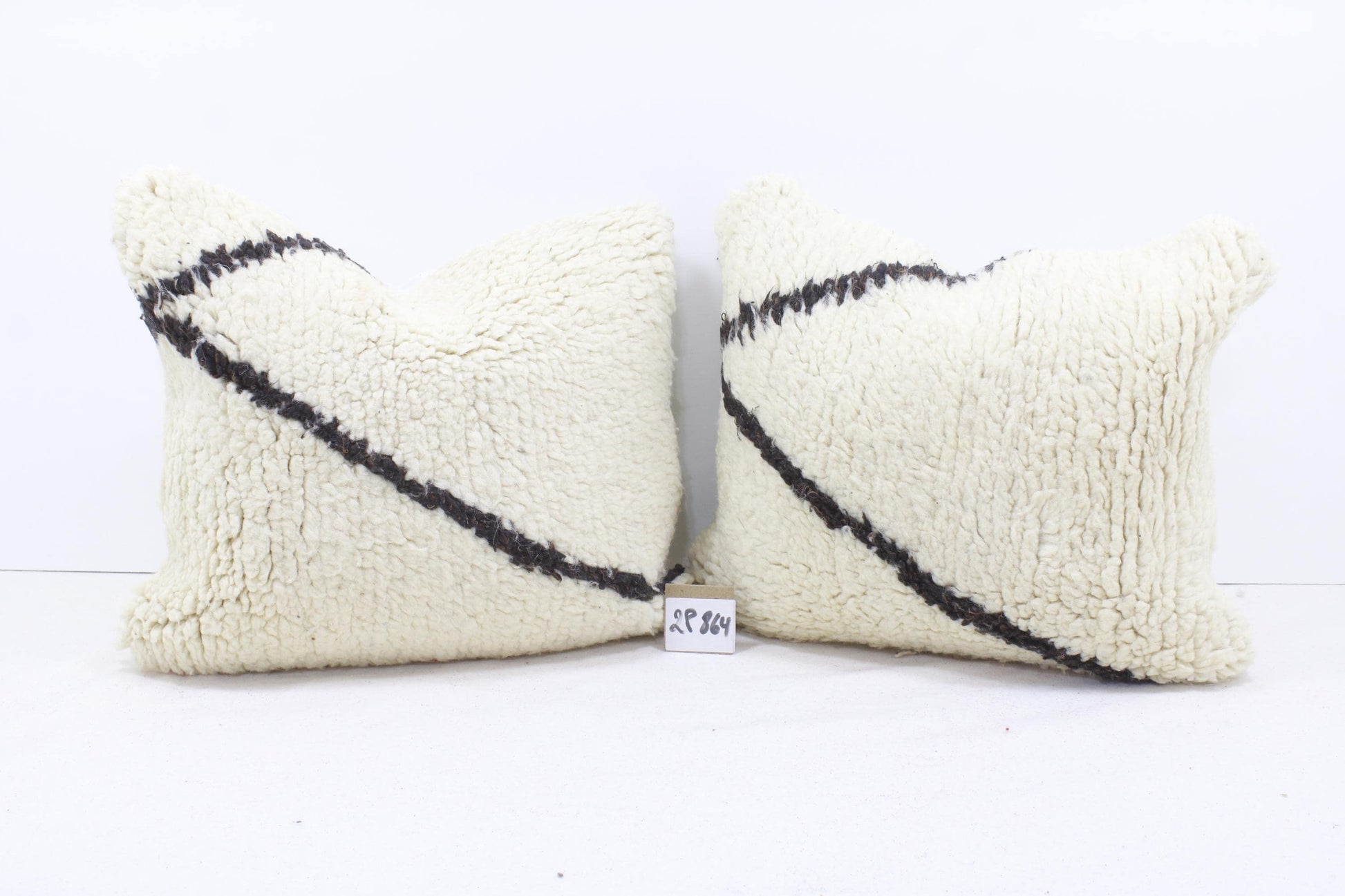 Set of 2 Vintage Moroccan Pillows 100% Wool , Absolutely Gorgeous Pillow Floor Pillow Moroccan Berber Home Design Handmade Kilim Berber