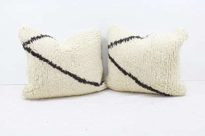 Set of 2 Vintage Moroccan Pillows 100% Wool , Absolutely Gorgeous Pillow Floor Pillow Moroccan Berber Home Design Handmade Kilim Berber