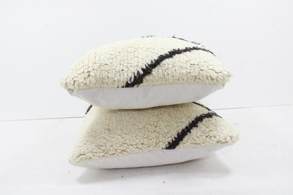 Set of 2 Vintage Moroccan Pillows 100% Wool , Absolutely Gorgeous Pillow Floor Pillow Moroccan Berber Home Design Handmade Kilim Berber