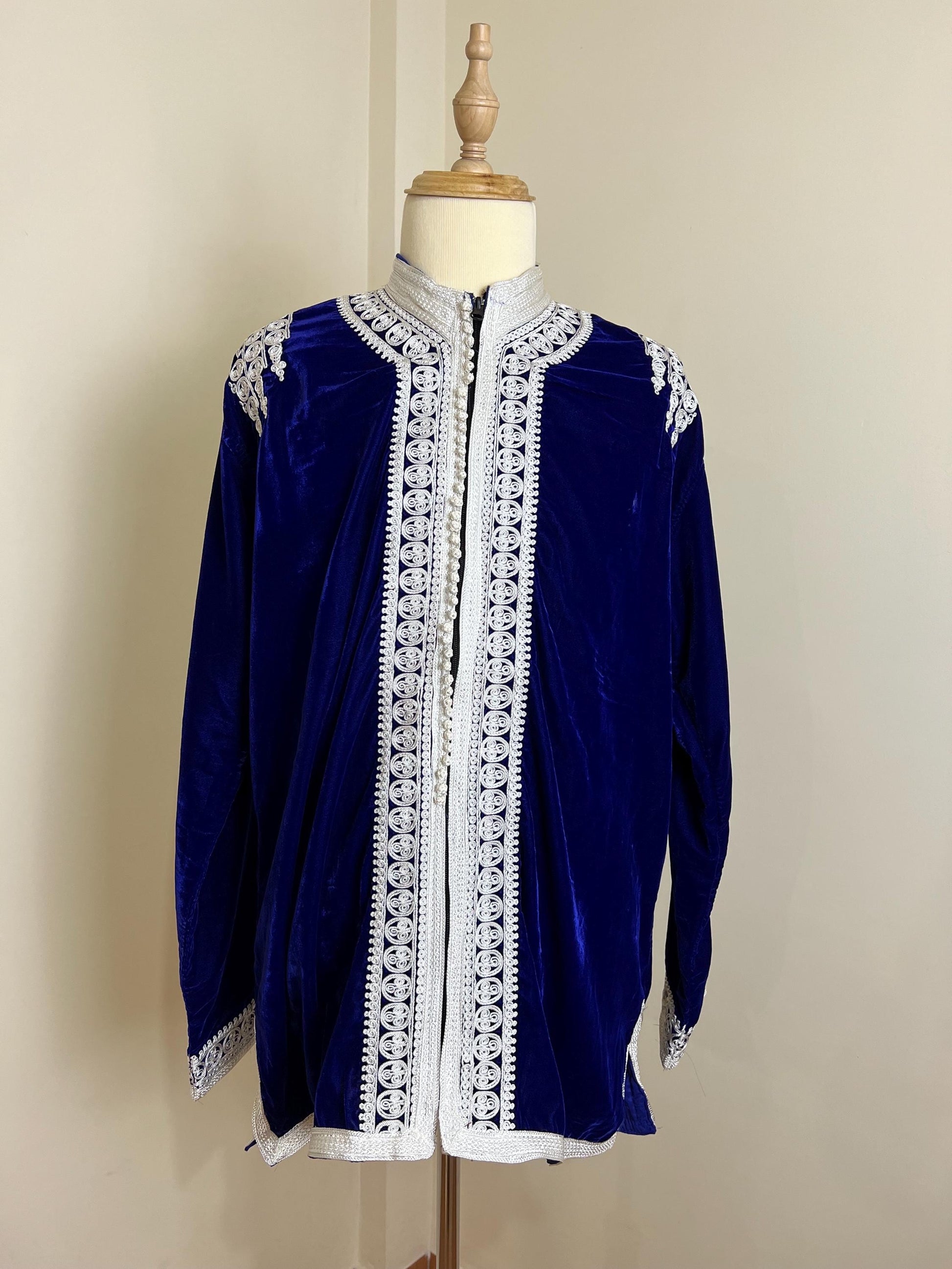 Royal Moroccan Men Tunic Caftan Breathable Fiber Cotton Hand Tread, Special Soft Tissue, Kaftan for Men, Djellaba for Men Comfy Loungewear