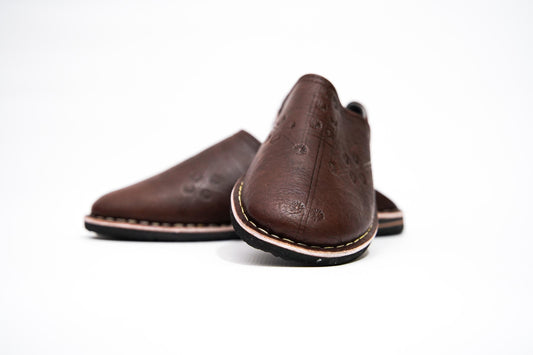 Handmade Moroccan Babouche Leather Slippers for Men, Rich Brown Sheepskin Slip-Ons – Authentic and Durable.