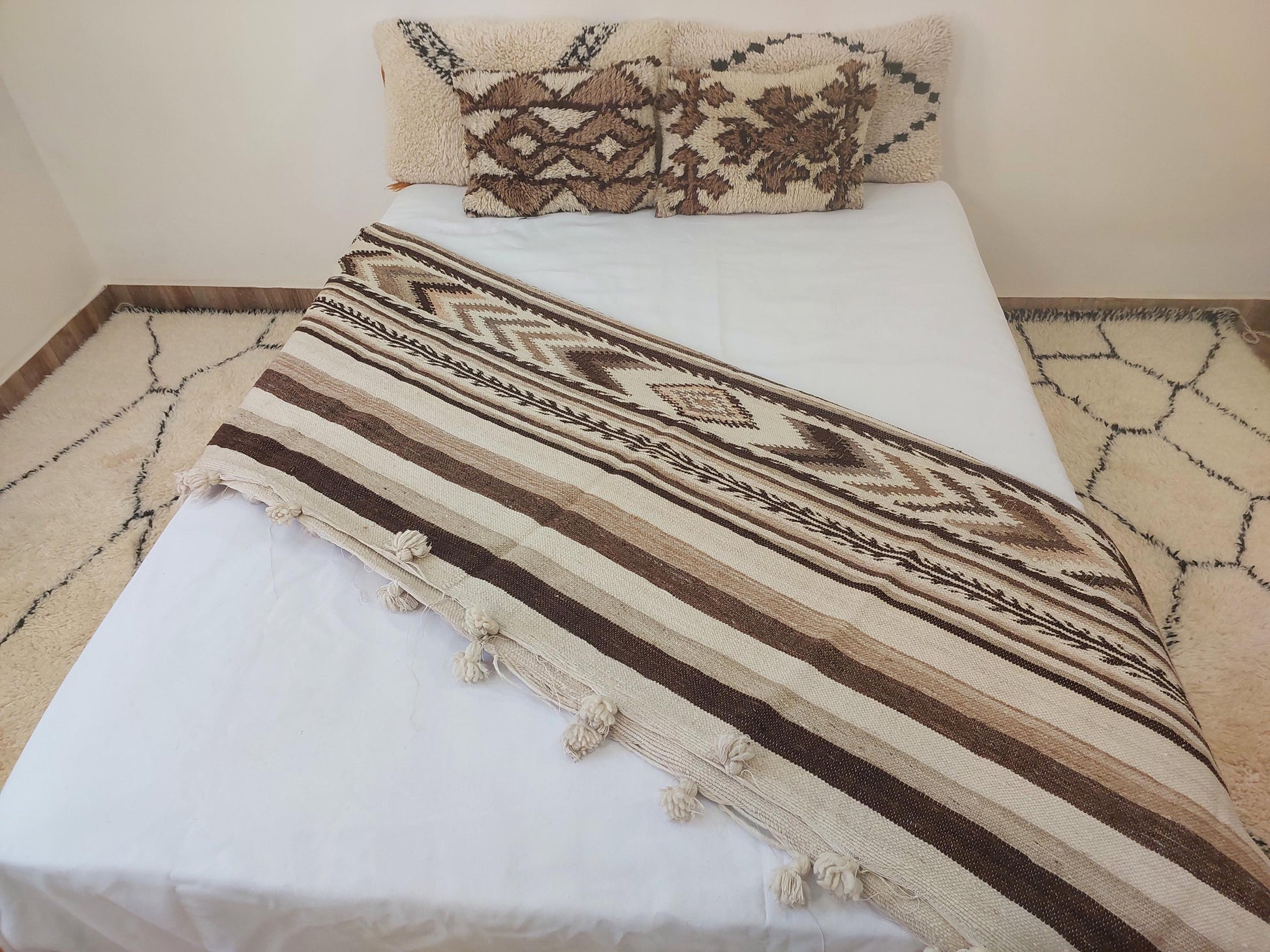 Luxurious Handloomed Beni Ourain Wool Blanket | Natural Undyed Wool | Moroccan Pom Pom Blanket on Edges
