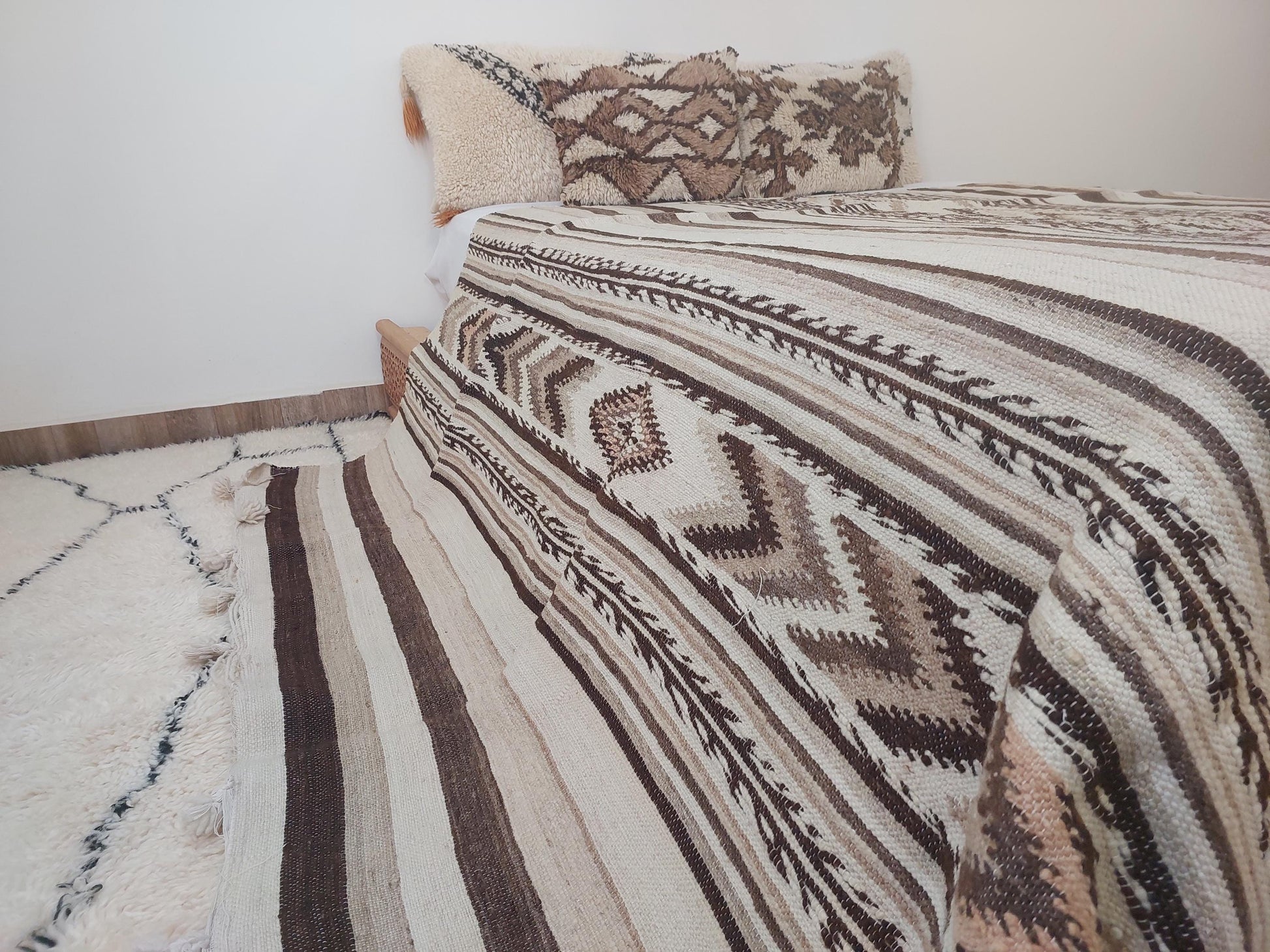 Luxurious Handloomed Beni Ourain Wool Blanket | Natural Undyed Wool | Moroccan Pom Pom Blanket on Edges