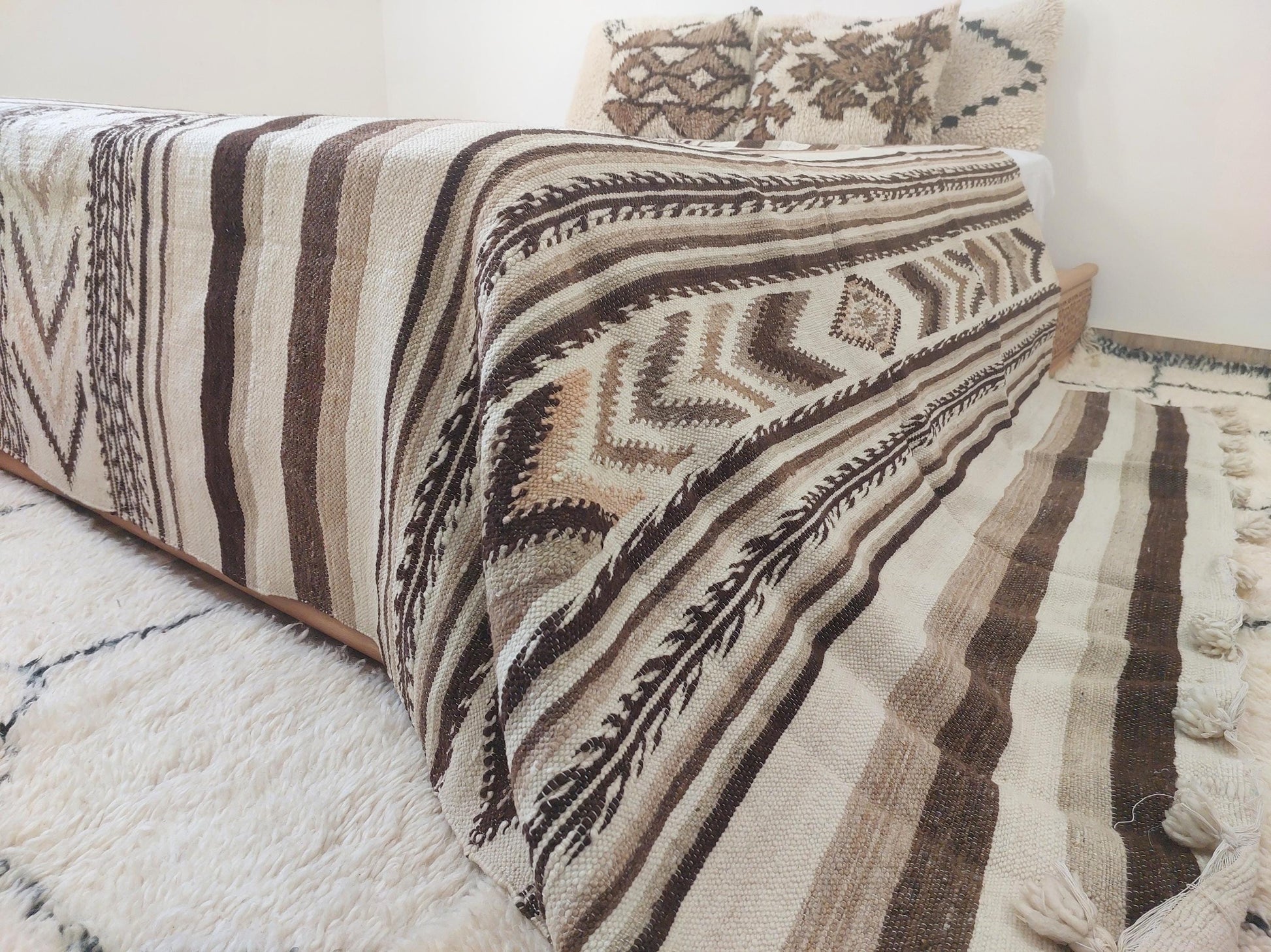 Luxurious Handloomed Beni Ourain Wool Blanket | Natural Undyed Wool | Moroccan Pom Pom Blanket on Edges