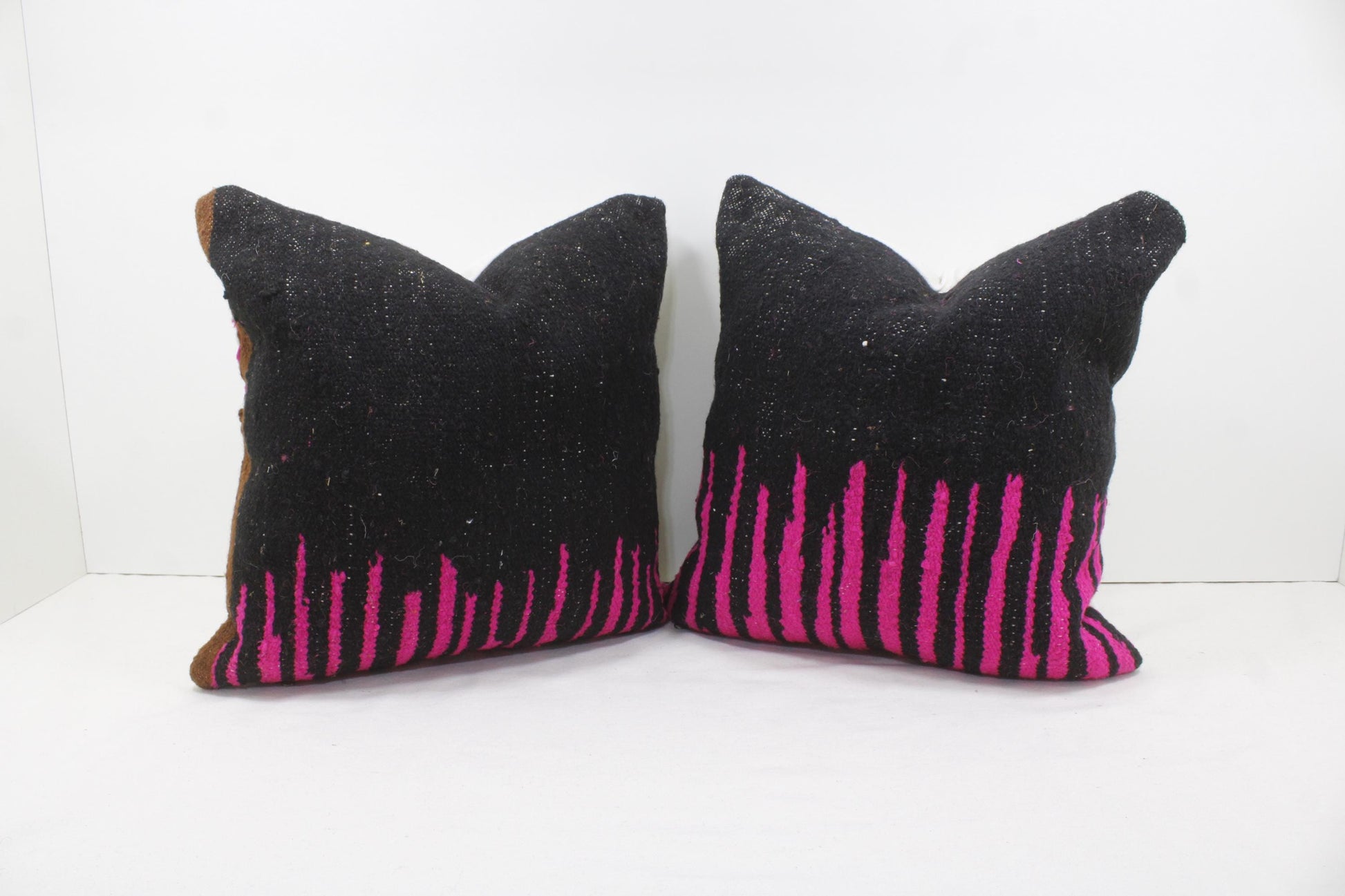 Set of 2 Vintage Moroccan Pillows 100% Wool , Absolutely Gorgeous Pillow Floor Pillow Moroccan Berber Home Design Handmade Kilim Berber