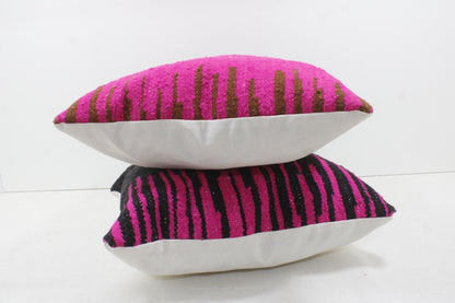 Set of 2 Vintage Moroccan Pillows 100% Wool , Absolutely Gorgeous Pillow Floor Pillow Moroccan Berber Home Design Handmade Kilim Berber