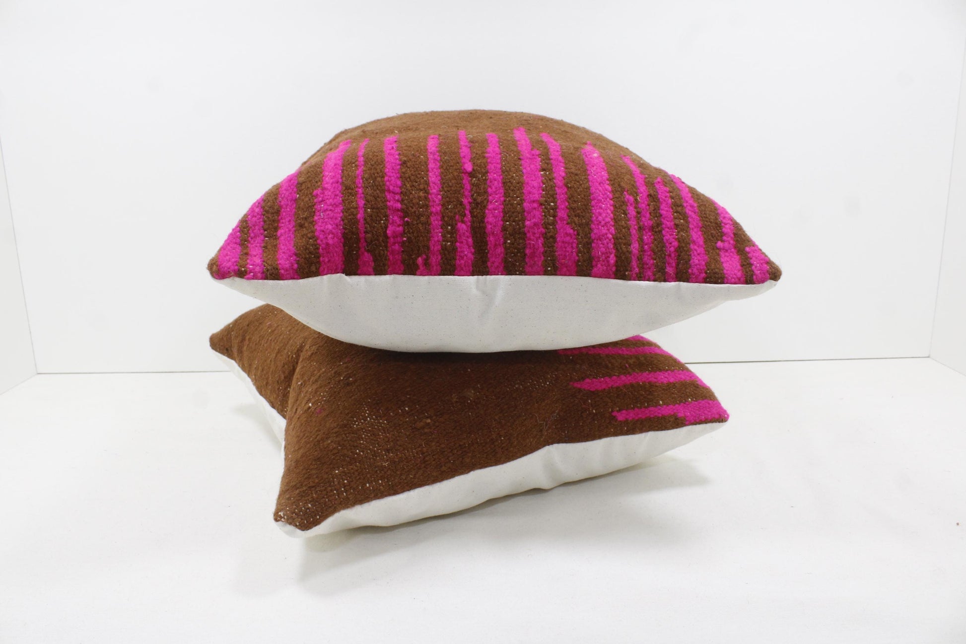 Set of 2 Vintage Moroccan Pillows 100% Wool , Absolutely Gorgeous Pillow Floor Pillow Moroccan Berber Home Design Handmade Kilim Berber