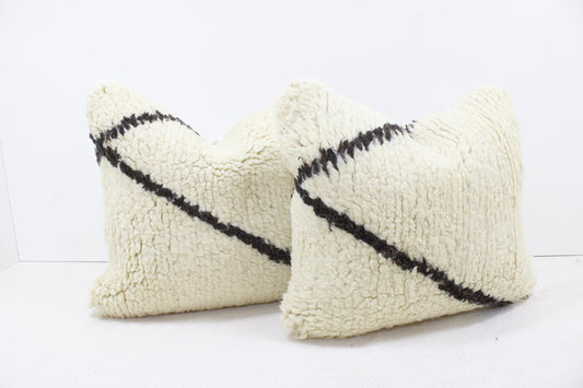 Set of 2 Vintage Moroccan Pillows 100% Wool , Absolutely Gorgeous Pillow Floor Pillow Moroccan Berber Home Design Handmade Kilim Berber