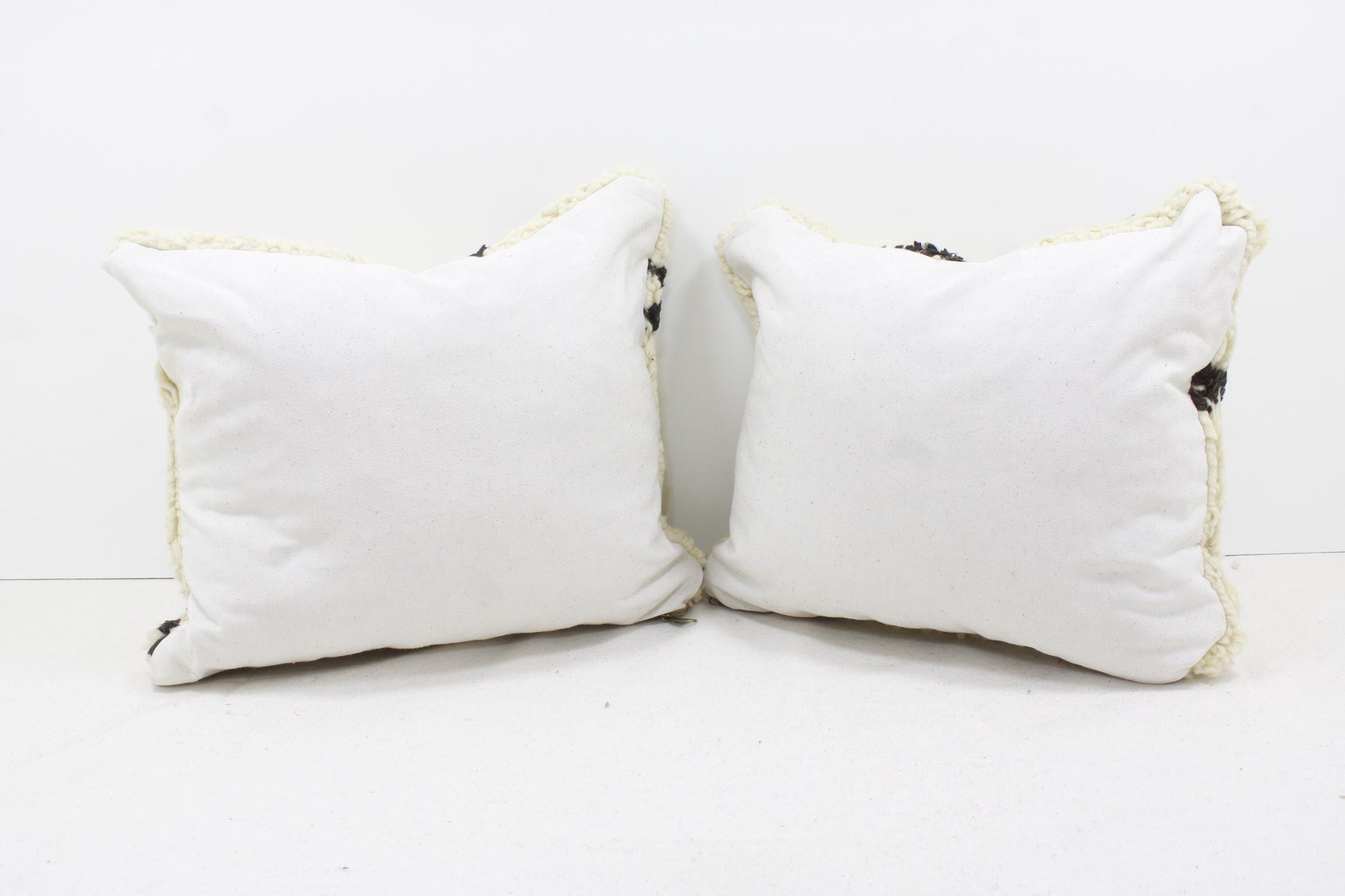 Set of 2 Vintage Moroccan Pillows 100% Wool , Absolutely Gorgeous Pillow Floor Pillow Moroccan Berber Home Design Handmade Kilim Berber