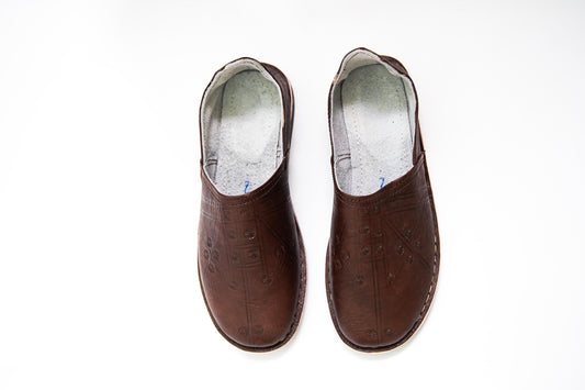 Handmade Moroccan Babouche Leather Slippers for Men, Rich Brown Sheepskin Slip-Ons – Authentic and Durable.
