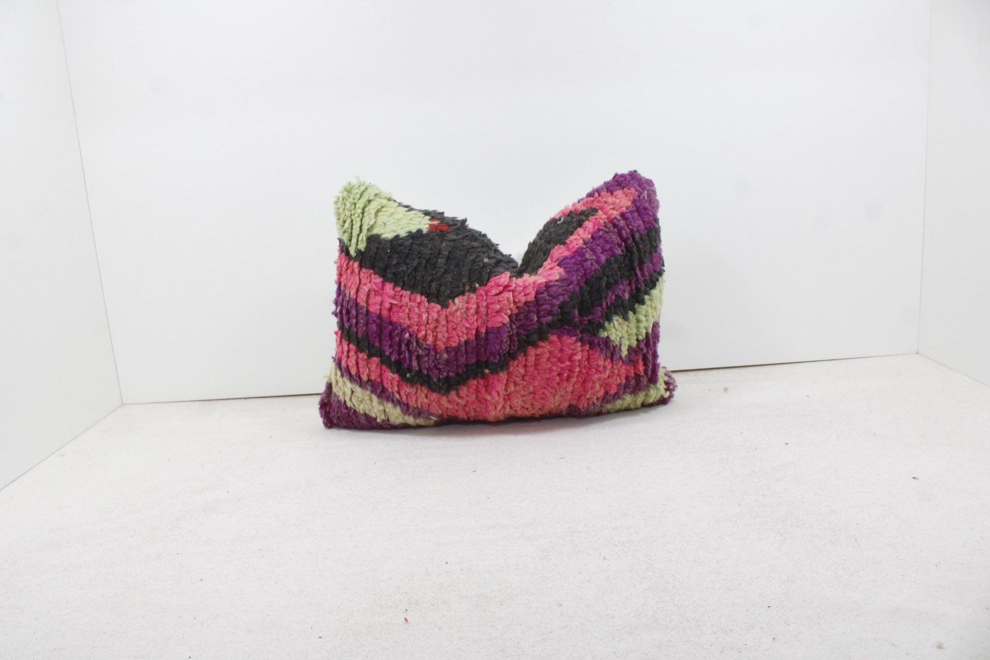 Vintage Moroccan Pillows 100% Wool ,Absolutely Gorgeous Pillow Floor Pillow Moroccan Berber Home Design Handmade Kilim Berber P196