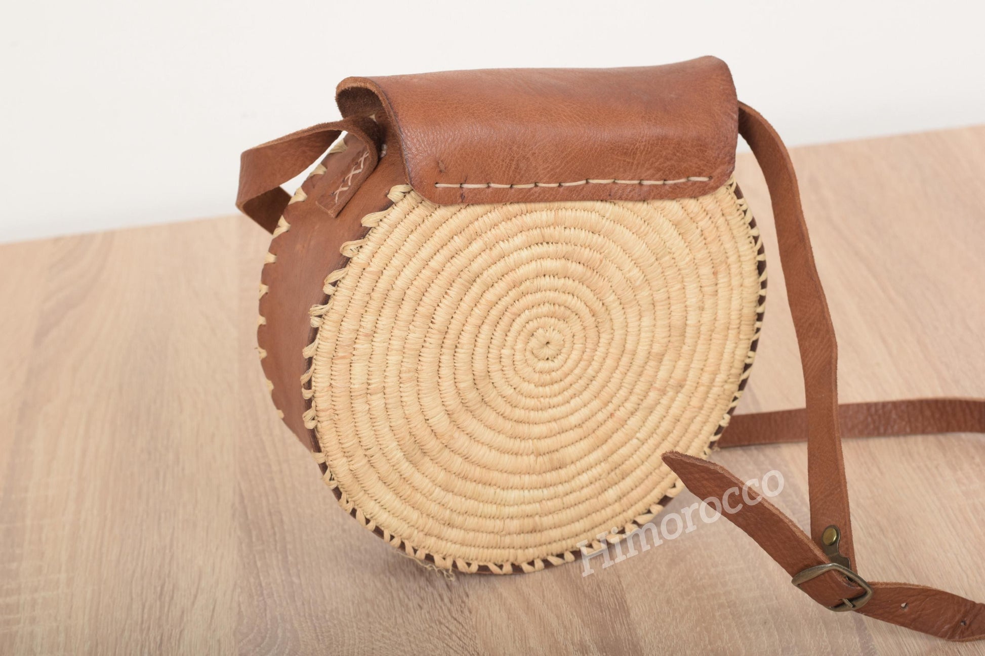 Round Woven Raffia Bag with Leather - Boho Crossbody Bag with Adjustable Strape