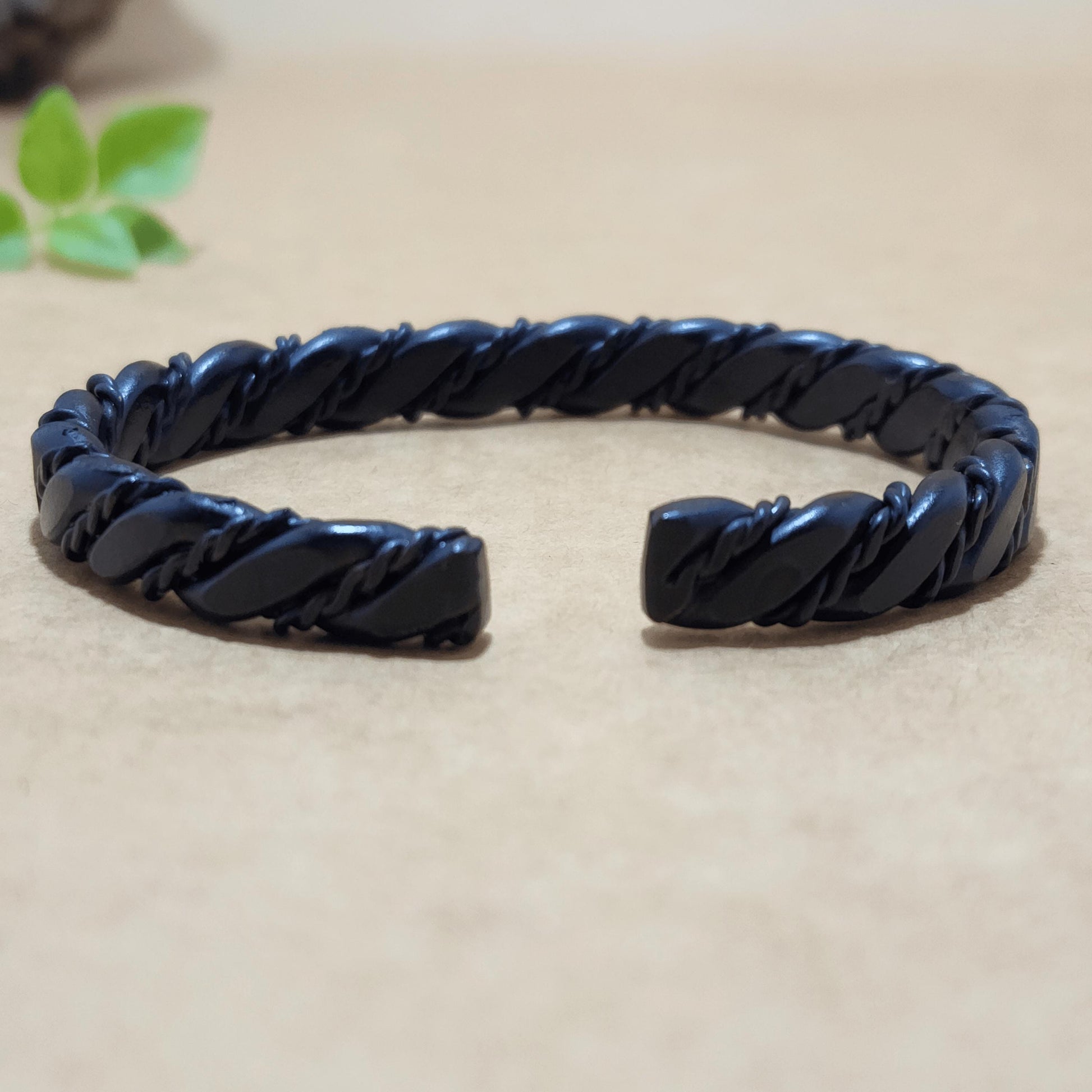 Handforged Raw Copper Charm Bracelet for Men – Untreated Bangle Promoting Health and Arthritis Relief, Perfect Gift