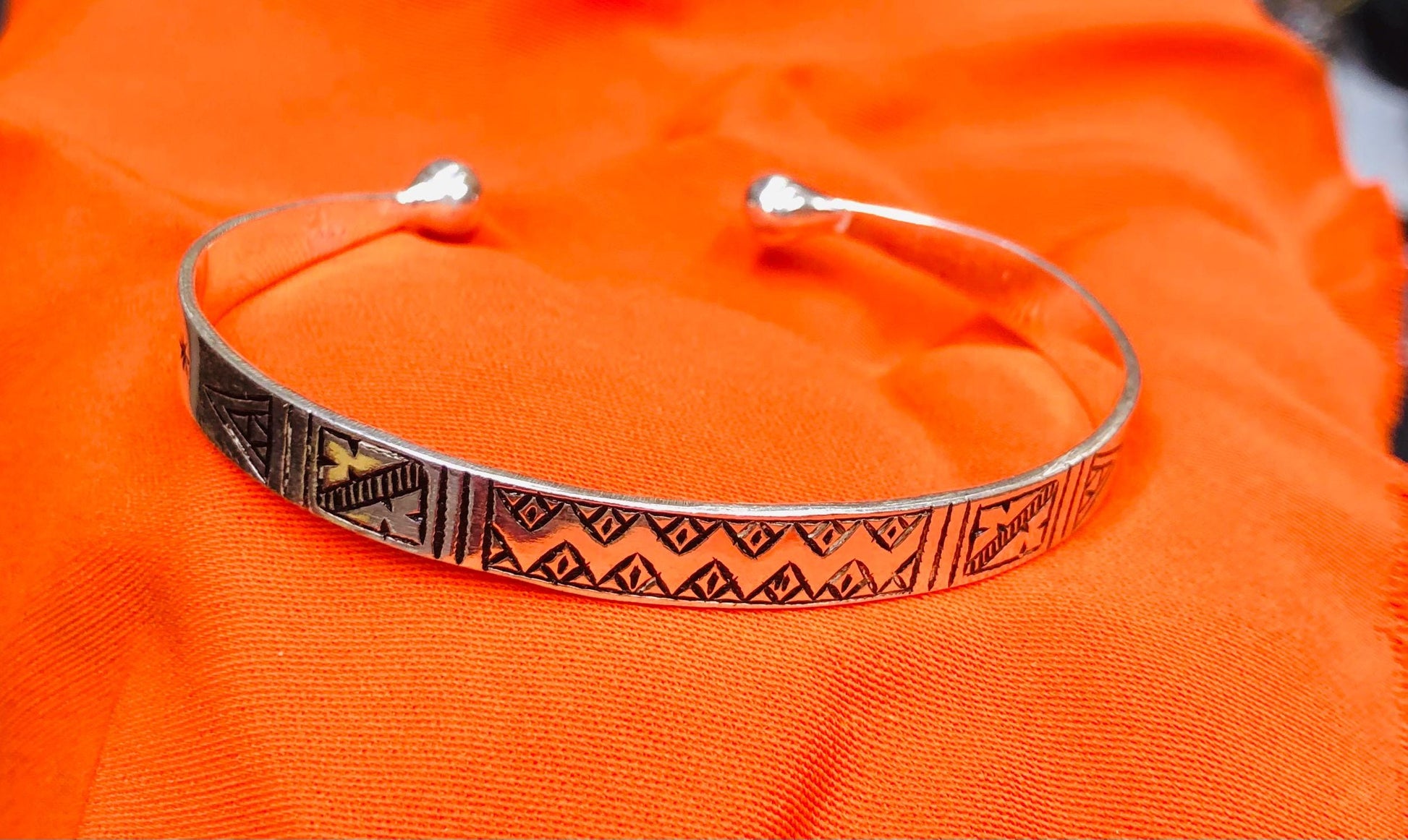 Engraved Berber Silver Bracelet - Handmade Ethnic Jewelry