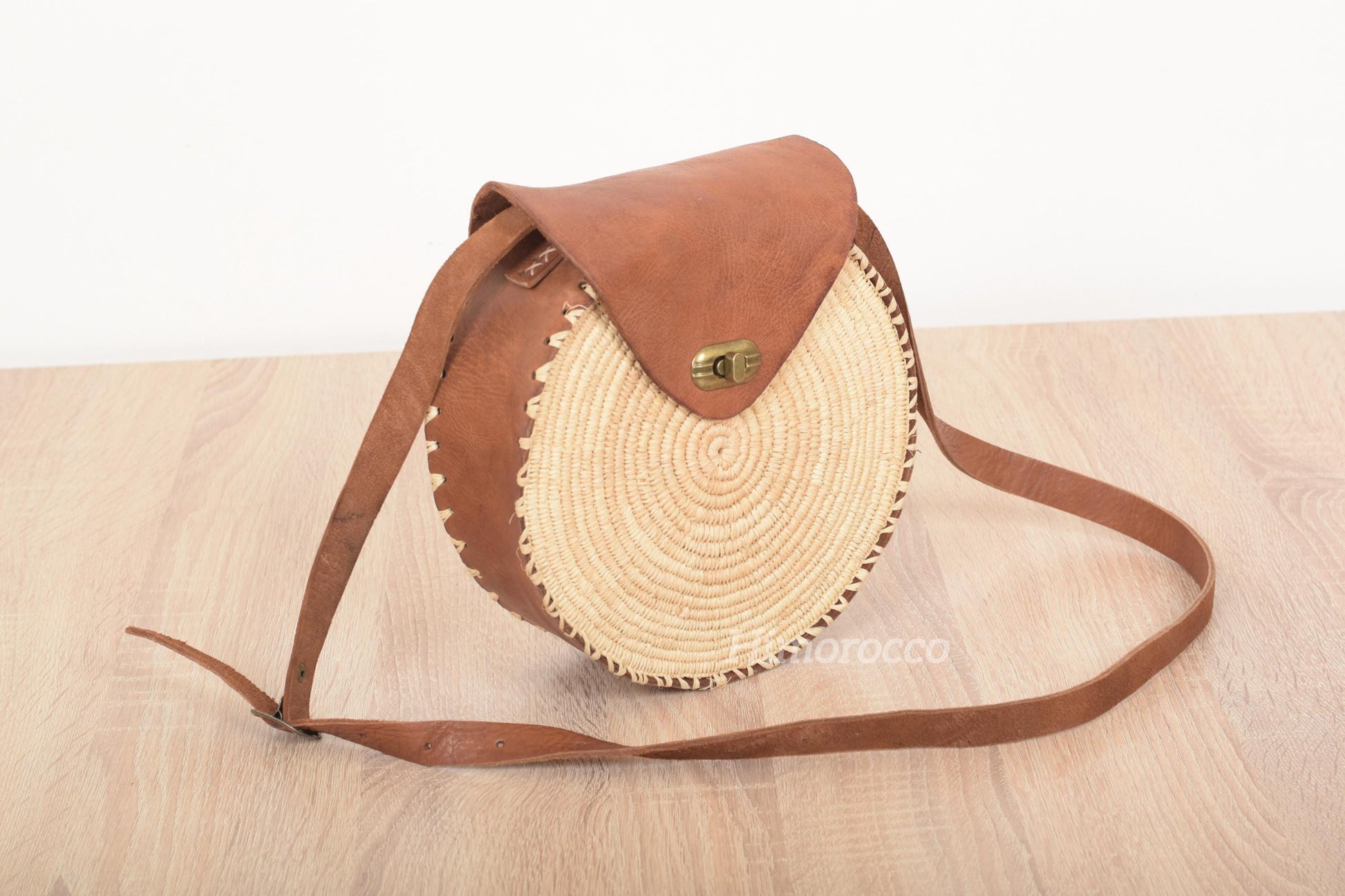 Round Woven Raffia Bag with Leather - Boho Crossbody Bag with Adjustable Strape