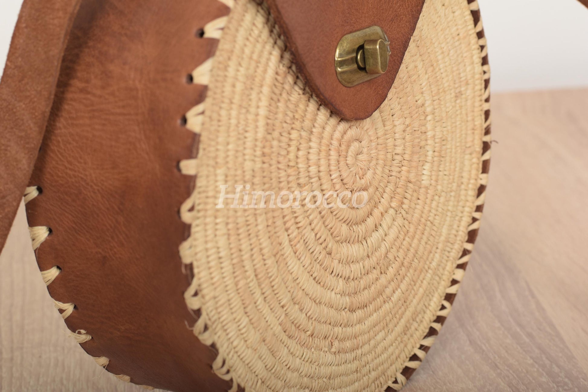 Round Woven Raffia Bag with Leather - Boho Crossbody Bag with Adjustable Strape