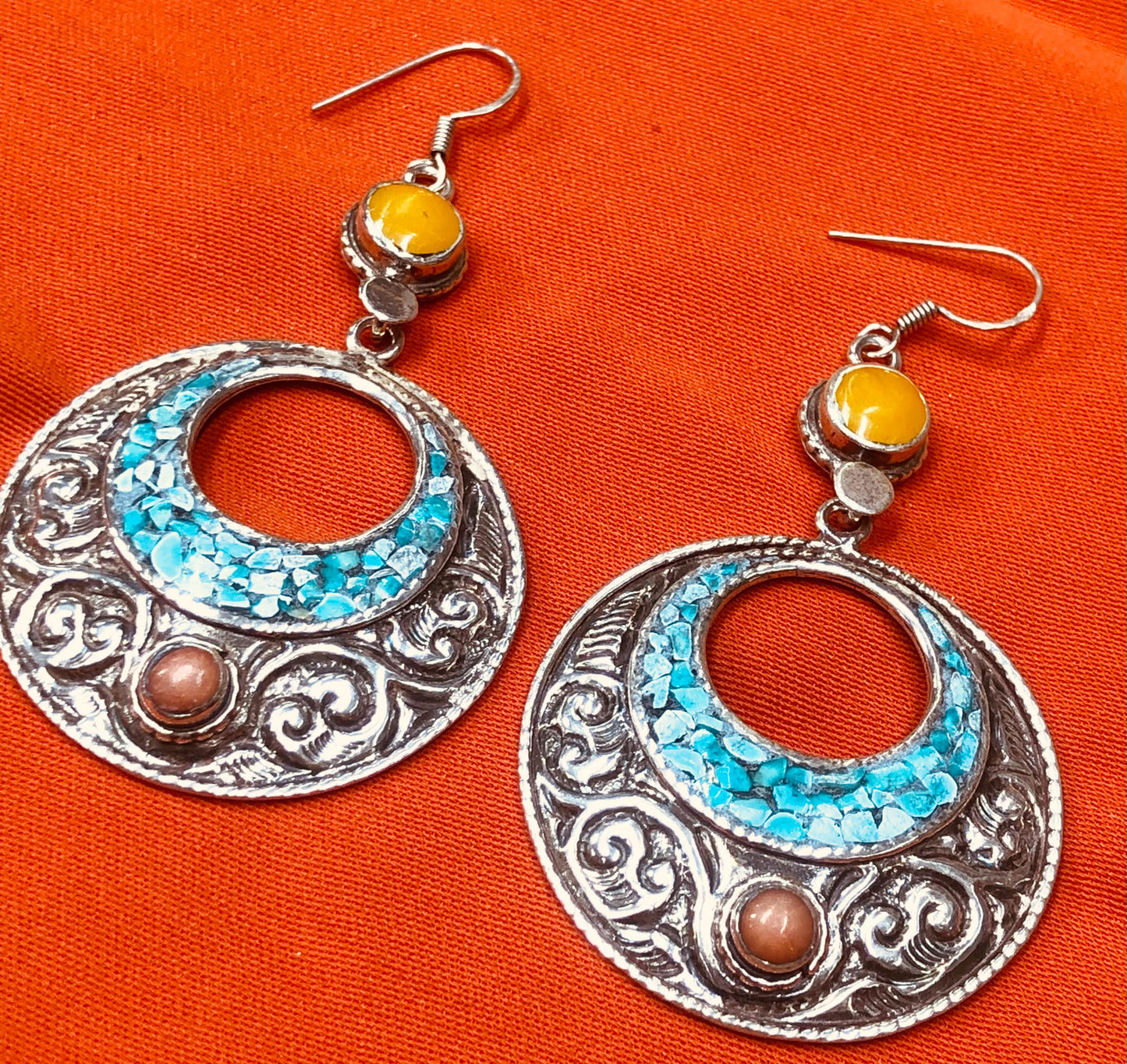 Handmade Berber Silver Earrings with Natural Stones, Featuring a Design Inspired by Authentic Traditional Craftsmanship.