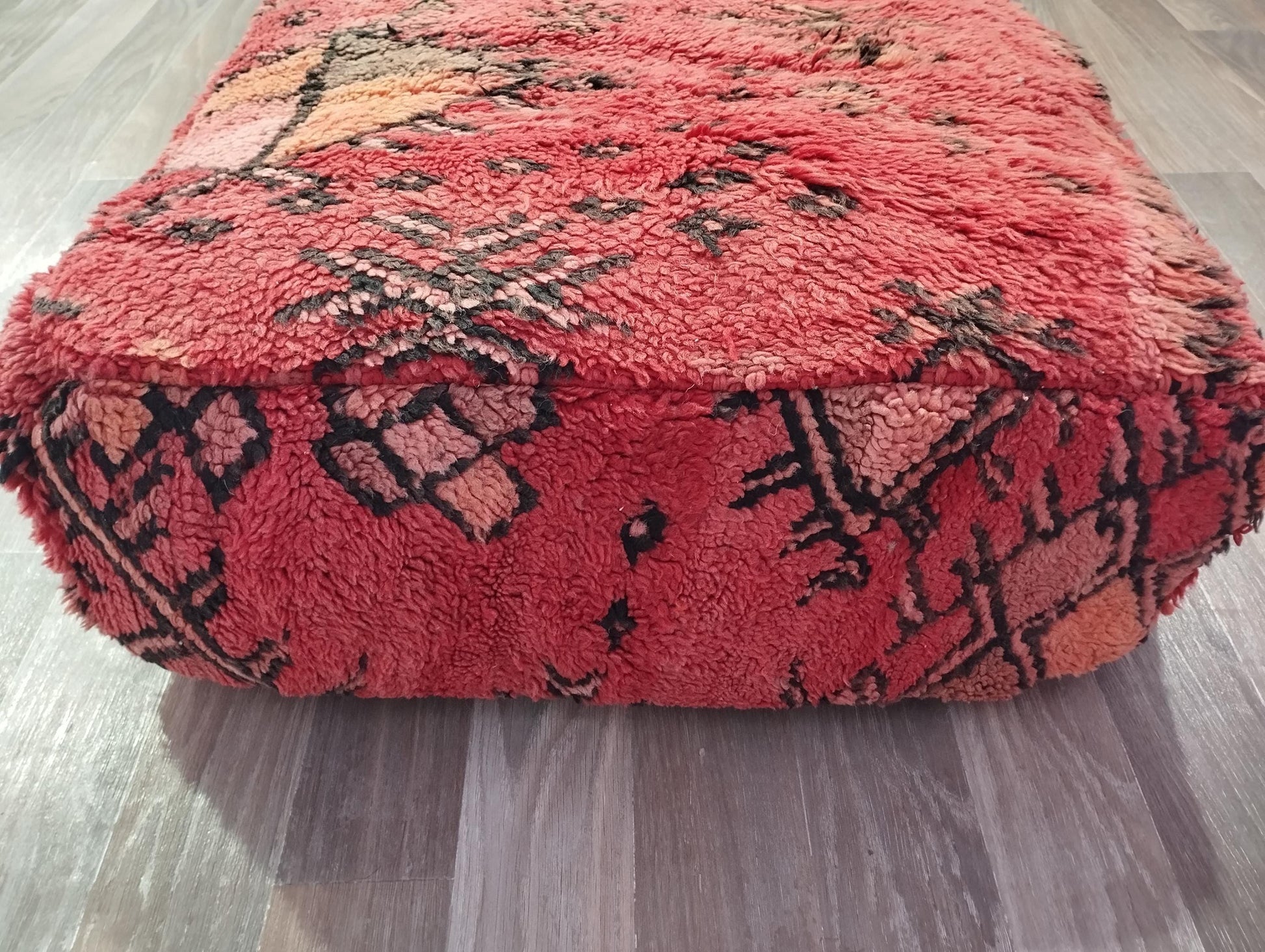 Moroccan Pouf: Handmade Leather Ottoman for Bohemian Home Decor & Seating, Cozy Floor Cushion, Stylish Living Room Accessory