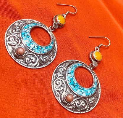 Handmade Berber Silver Earrings with Natural Stones, Featuring a Design Inspired by Authentic Traditional Craftsmanship.