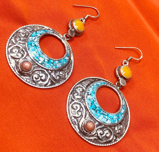 Handmade Berber Silver Earrings with Natural Stones, Featuring a Design Inspired by Authentic Traditional Craftsmanship.