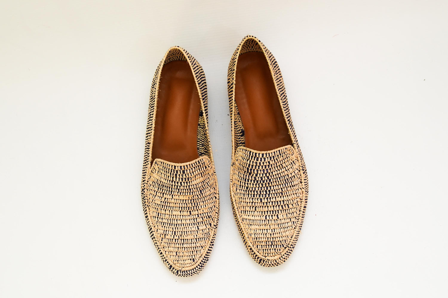 Handwoven Raffia Loafers – Moroccan Unisex Shoes – Natural Slip-On Flats – Boho Artisan Footwear