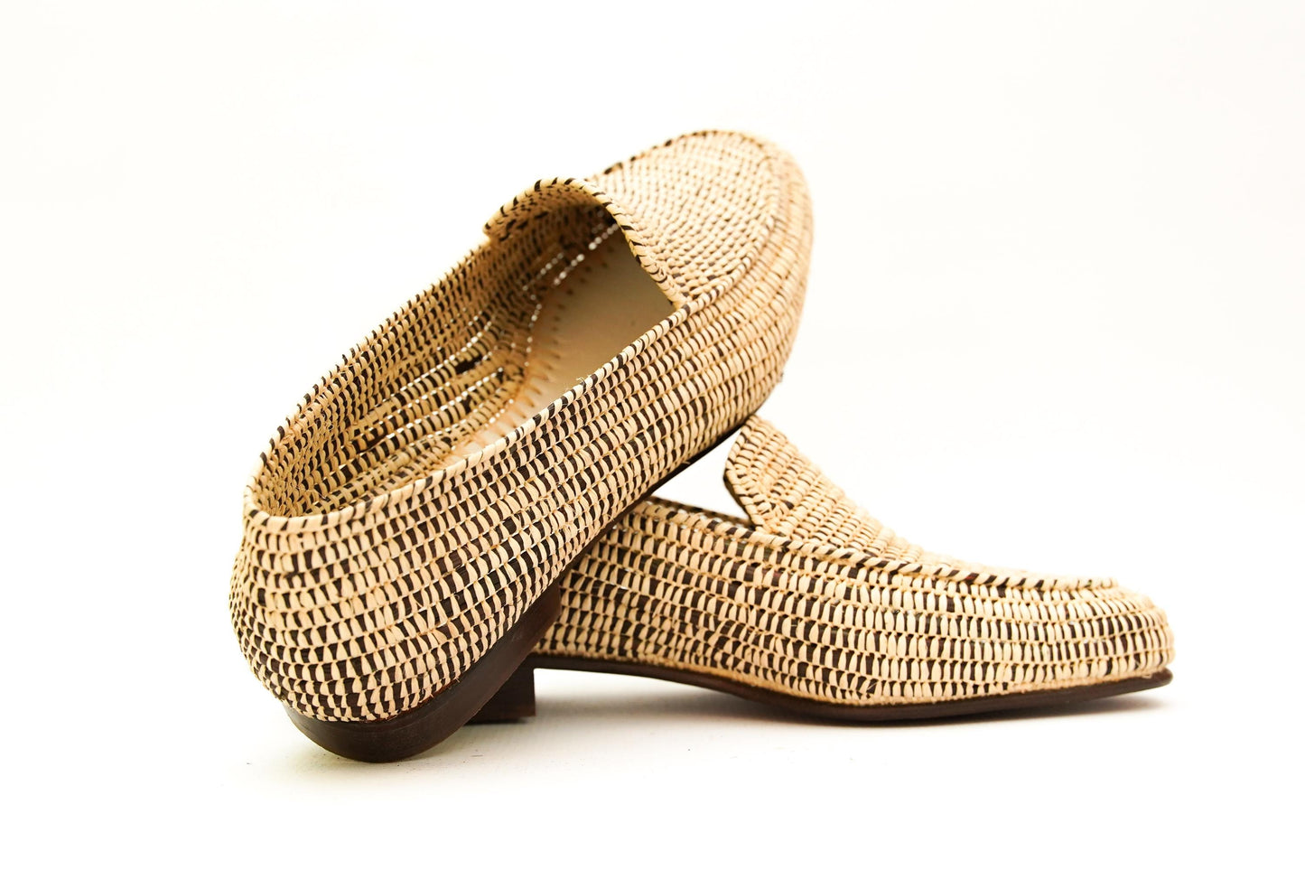 Handwoven Raffia Loafers – Moroccan Unisex Shoes – Natural Slip-On Flats – Boho Artisan Footwear