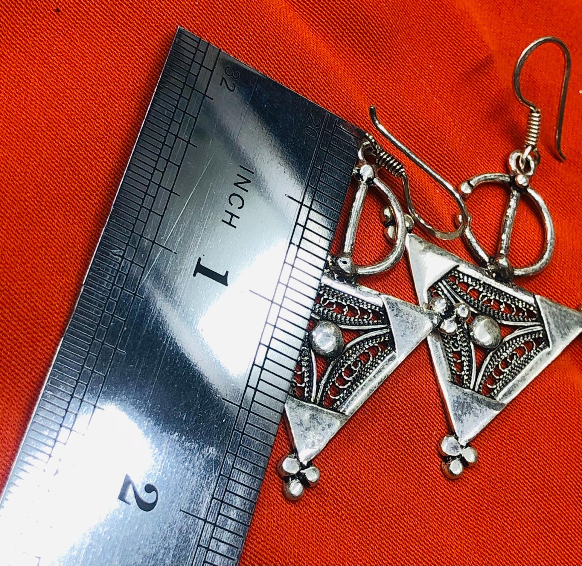 Handmade Berber Silver Earrings – Traditional Amazigh Jewelry – Unique Ethnic Gift for Women