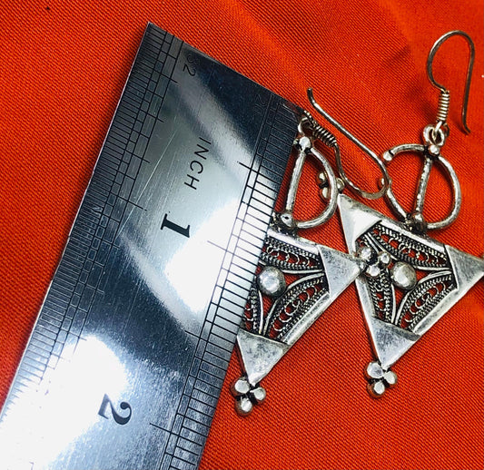 Handmade Berber Silver Earrings – Traditional Amazigh Jewelry – Unique Ethnic Gift for Women