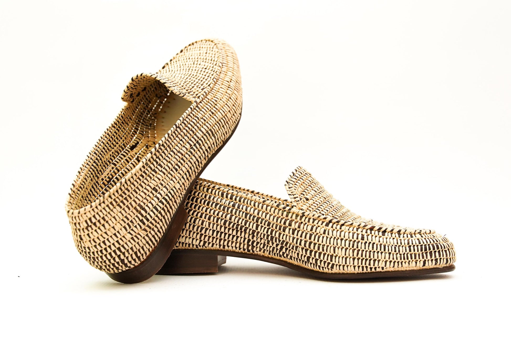 Handwoven Raffia Loafers – Moroccan Unisex Shoes – Natural Slip-On Flats – Boho Artisan Footwear